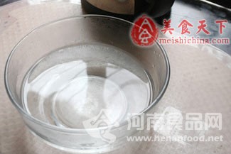 降溫美食：紅糖桂花冰粉（圖）