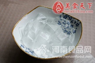 降溫美食：紅糖桂花冰粉（圖）