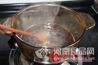 降溫美食：紅糖桂花冰粉（圖）