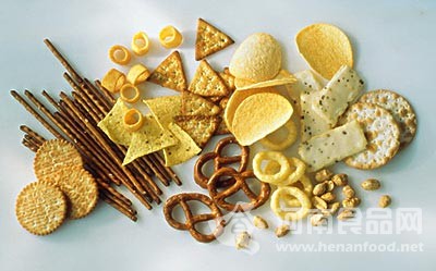 小黑屋做膨化食品