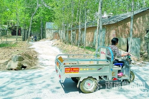 養雞場（右）距離馬某某家（左上角）很近